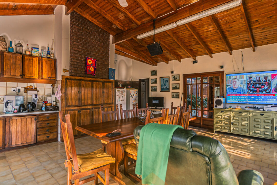 489148536_1098653062305837_2539868924845045703_n